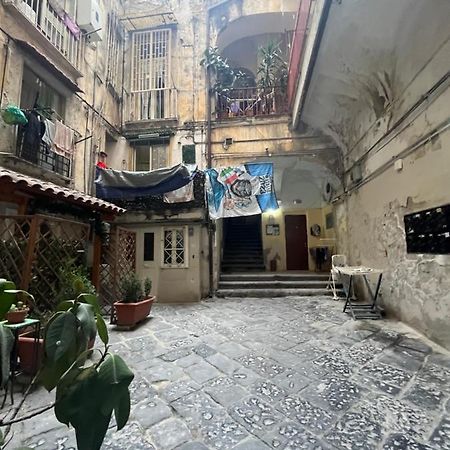 Maison Cresh Наполи Екстериор снимка